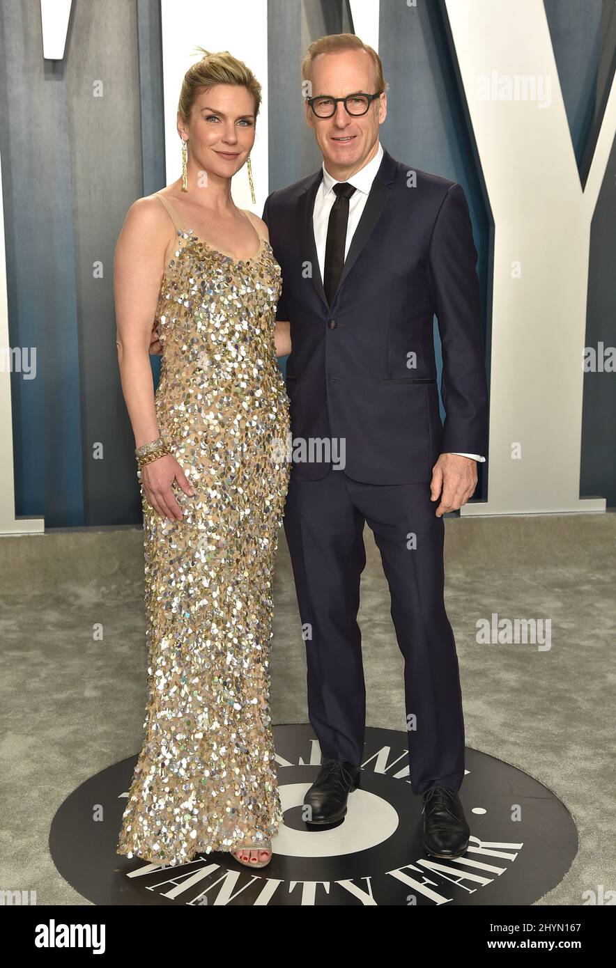 Rhea Seehorn et Bob Odenkirk à la Vanity Fair Oscar Party 2020 qui s'est tenue au Wallis Annenberg Center for the Performing Arts le 9 février 2020 à Beverly Hills, CA. Banque D'Images