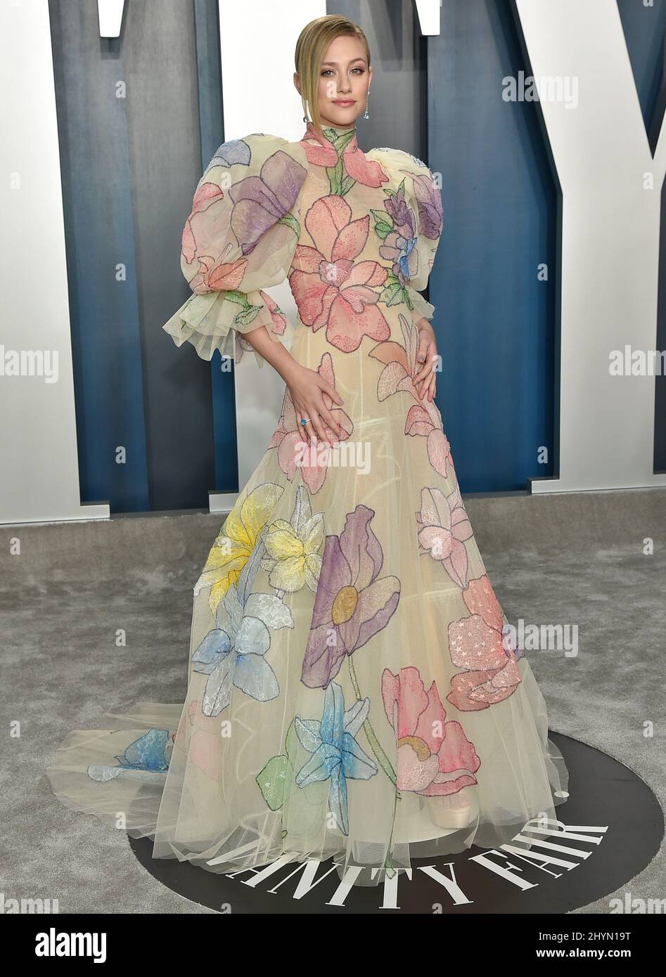 Lili Reinhart à la Vanity Fair Oscar Party 2020 tenue au Wallis Annenberg Center for the Performing Arts le 9 février 2020 à Beverly Hills, Los Angeles. Banque D'Images