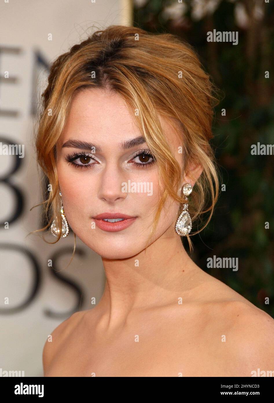 Keira Knightley participe aux Golden Globe Awards 63rd au Beverly Hills Hilton. Photo : presse britannique Banque D'Images