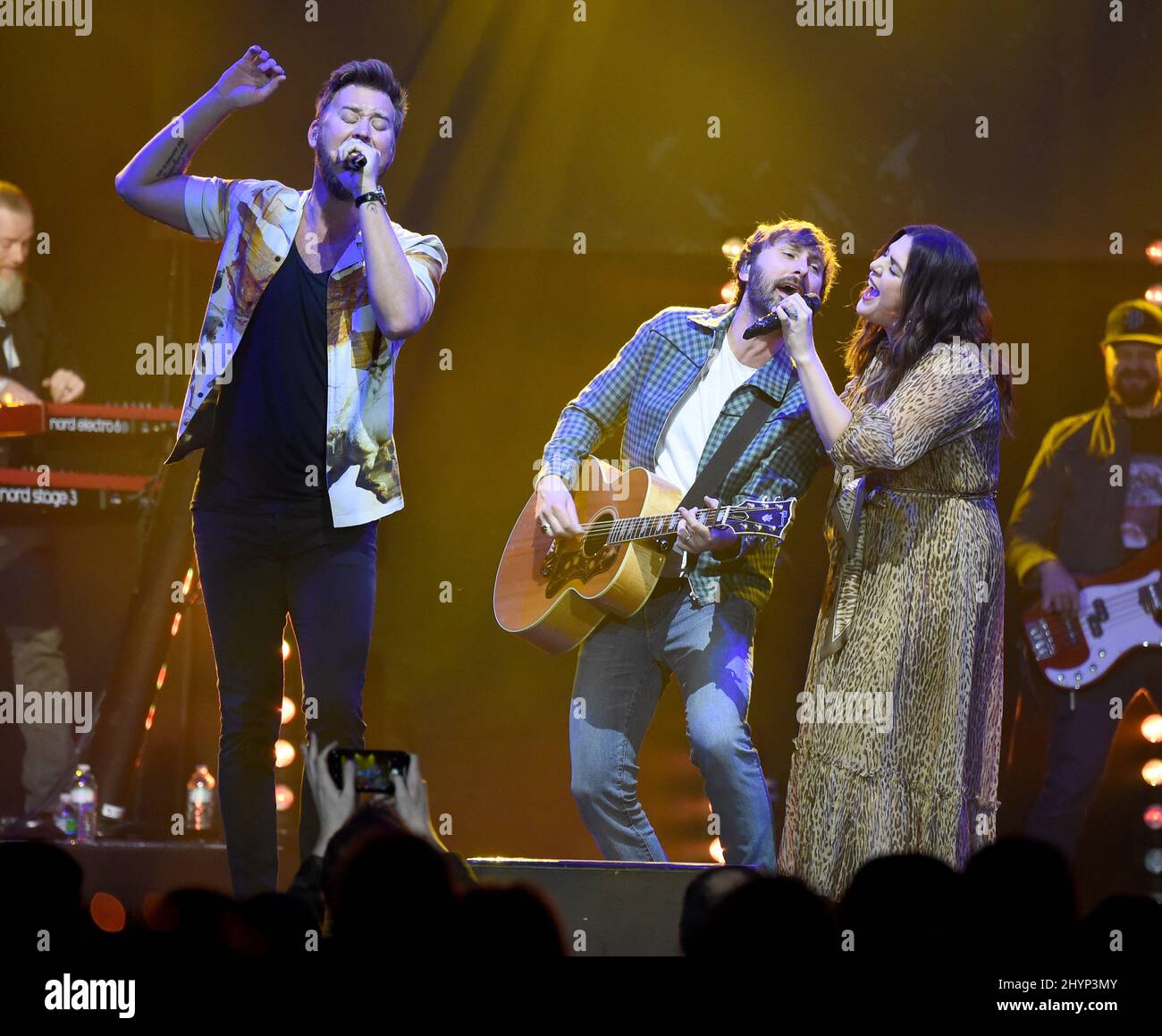 Lady Antebellum, Charles Kelley, Hilary Scott et Dave Haywood sont en scène au déjeuner du Big machine Label Group lors du Country radio Seminar 2020 qui s'est tenu à l'Omni Nashville le 20 février 2020 à Nashville, TN. Banque D'Images