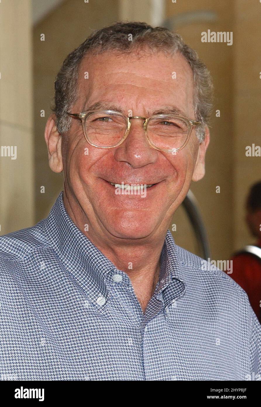 SYDNEY POLLACK PARTICIPE À LA TOURNÉE DE PRESSE ESTIVALE DE TCA À HOLLYWOOD. IMAGE : PRESSE BRITANNIQUE Banque D'Images