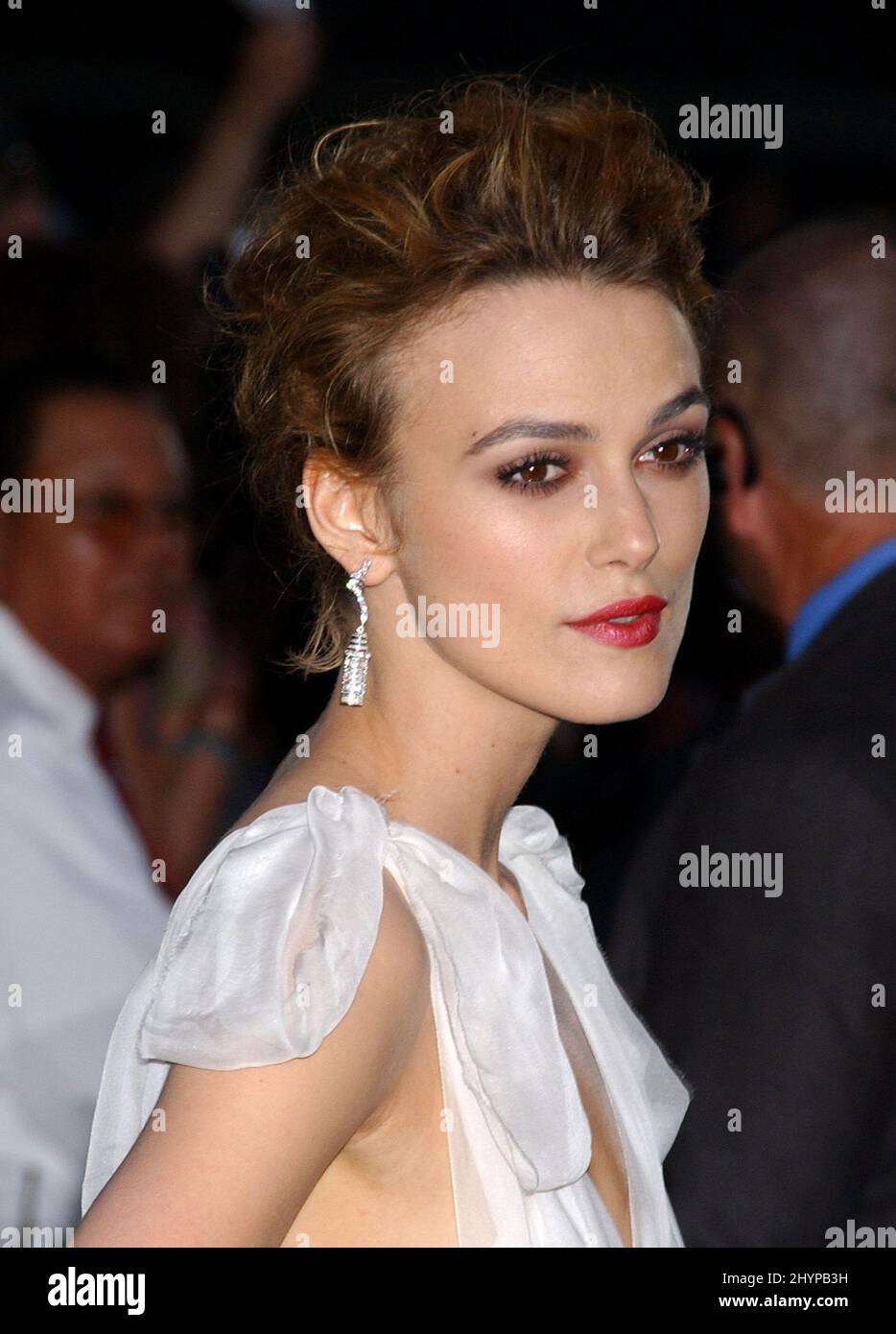 Keira Knightley participe à la première mondiale de 'Pirates des Caraïbes: Dead Man's Chestt' à Disneyland. Photo : presse britannique Banque D'Images