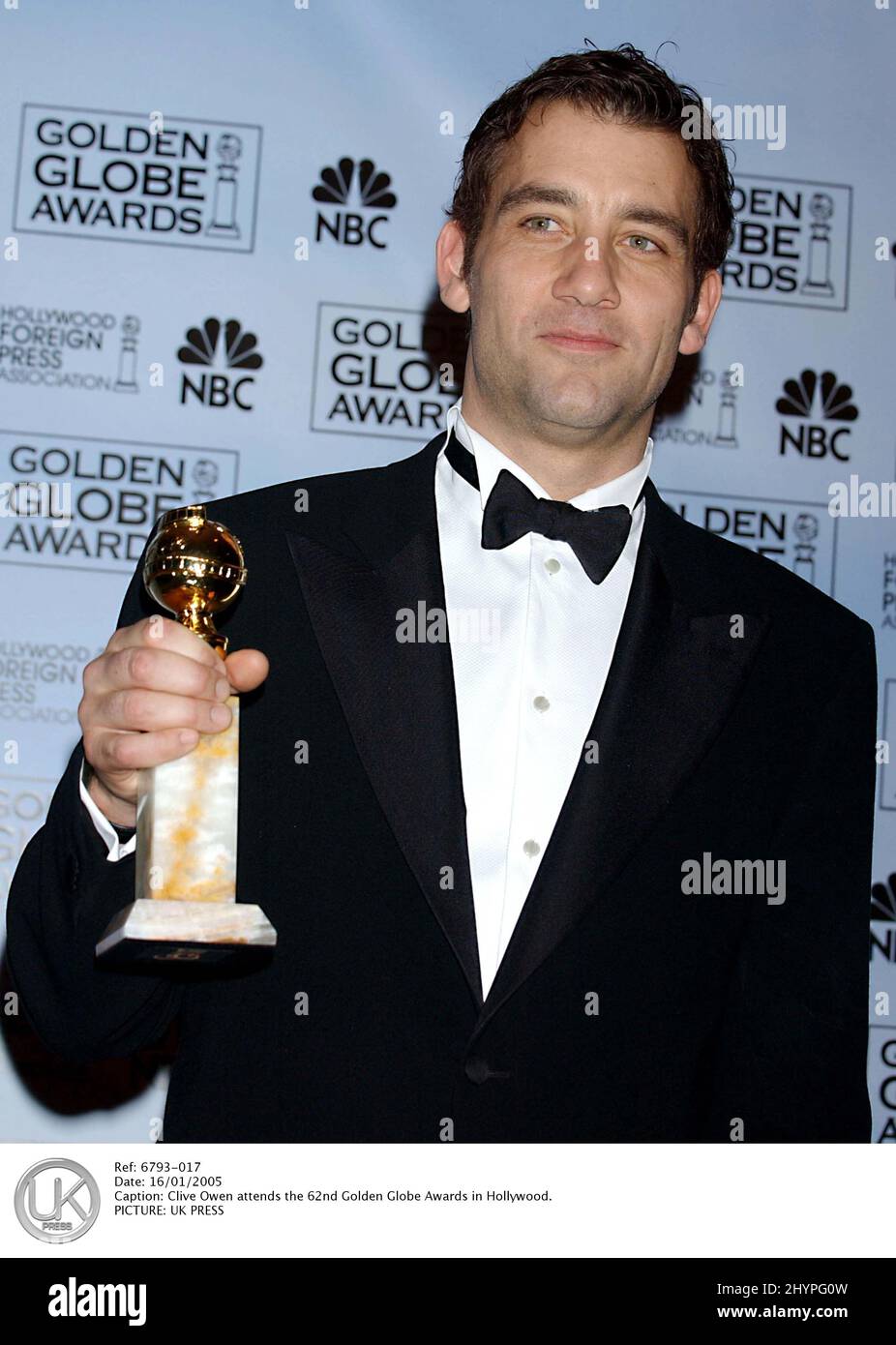 Clive Owen assiste aux Golden Globe Awards 62nd à Hollywood. Photo : presse britannique Banque D'Images