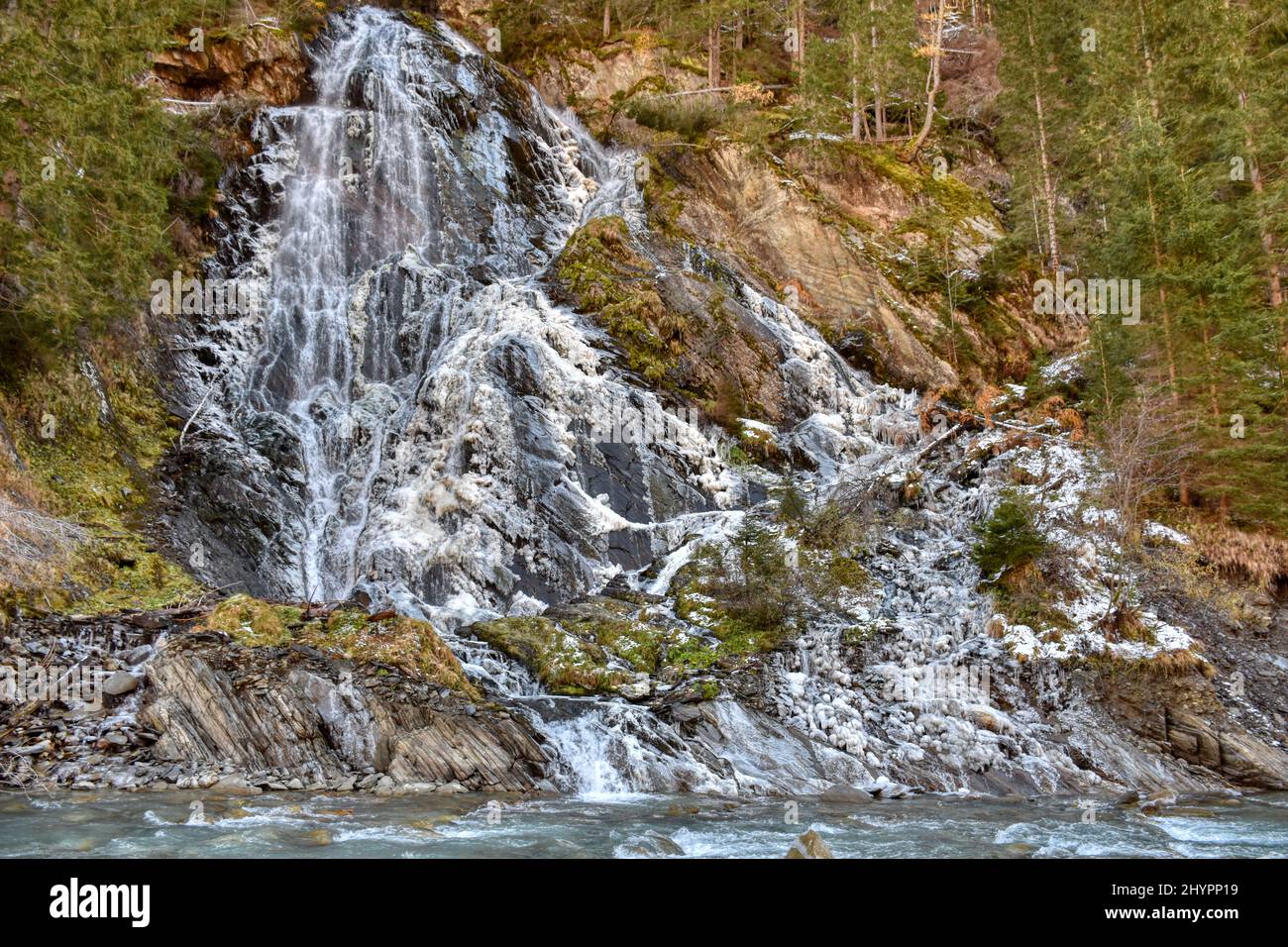 Wasserfall, Schleierfall, Staniskabach, Bach, Gebirgsbach, Schlucht, Waldschlucht, Staniska, gefroren, hiver, Kalserbach, EIS, véréiste, Kalser Tal, W Banque D'Images