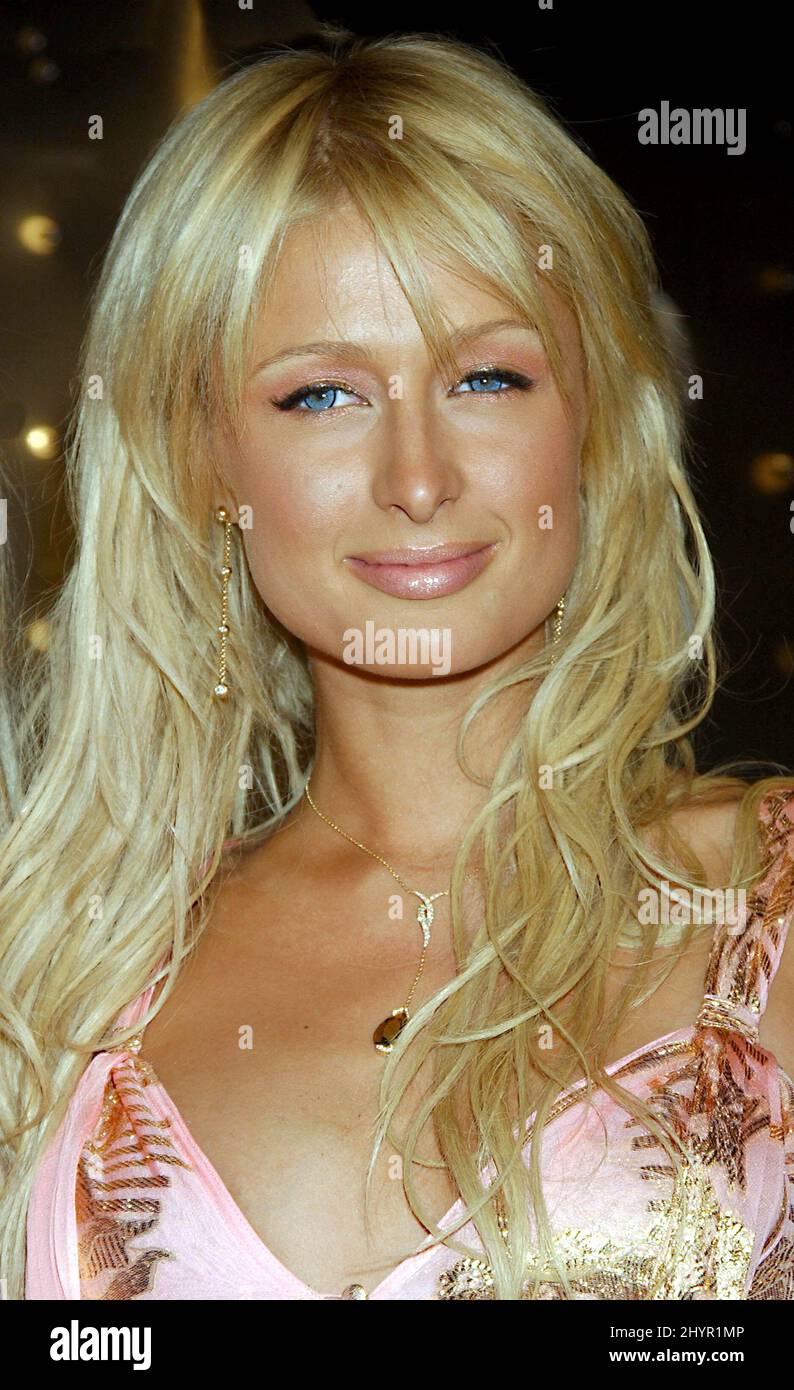 Paris Hilton participe à la fête de la maison de bienvenue 'The simple Life 2' en Californie. Photo : presse britannique Banque D'Images