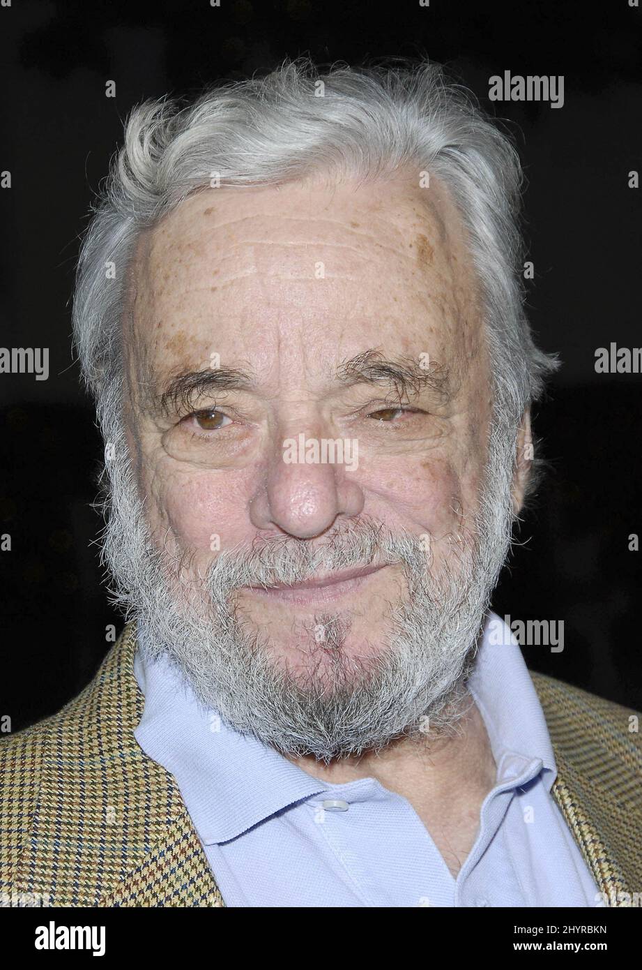 Stephen Sondheim assiste à la première de 'Sweet Todd: The Daemon Barber of Fleet Street' au Paramount Studios Theatre à Hollywood, Californie. Banque D'Images