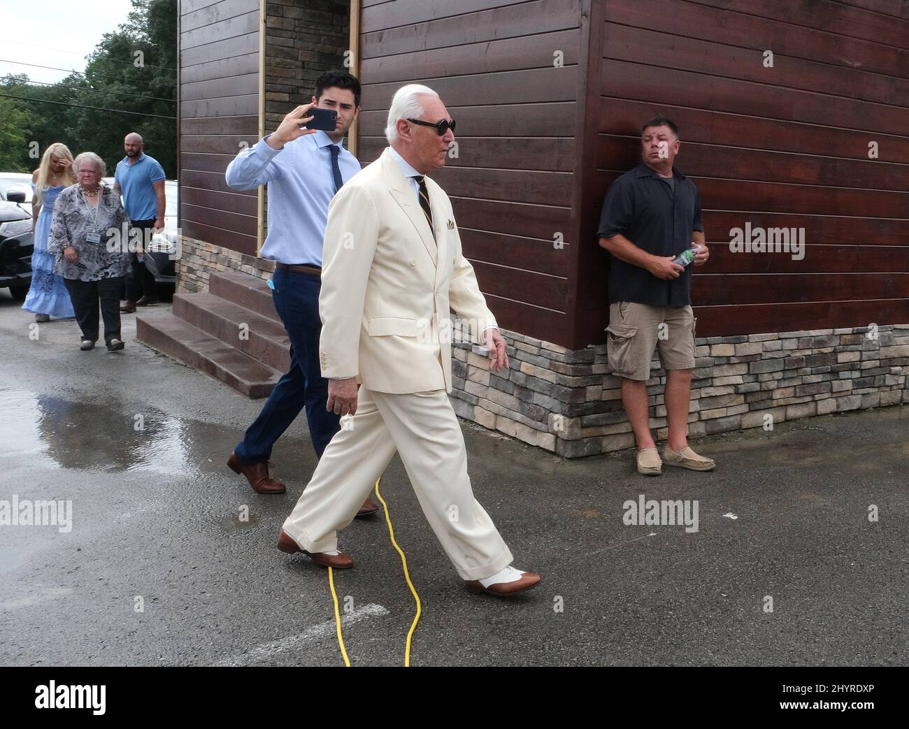 Roger Stone arrive à l'église de la Bible Global Vision à Mt. Juliet, TN., le 30 août 2020 Banque D'Images