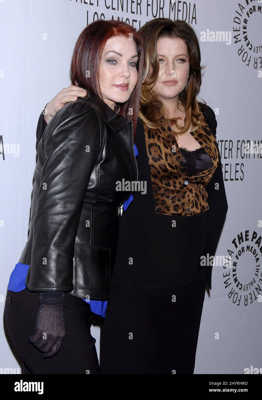 Priscilla Presley et la fille Lisa Marie Presley participant au 'Elvis '68 Reeback Special 40th Anniorn' lors du Festival de télévision annuel Paley 25th, Los Angeles Banque D'Images