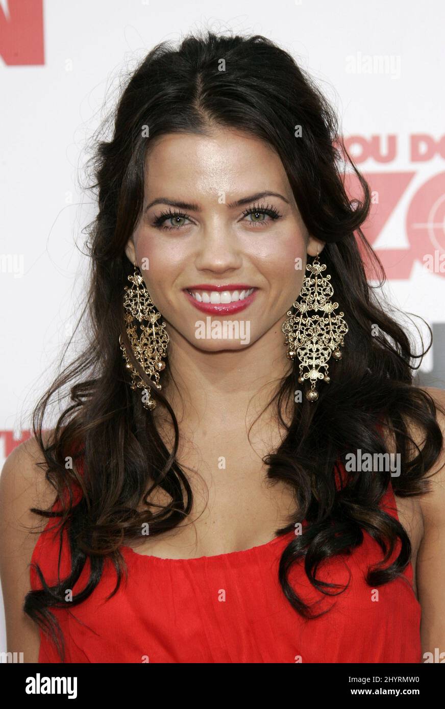 Jenna Dewan arrivant à ' vous ne vous gâchez pas avec la première Zohan ' qui a eu lieu au Grauman's Chinese Theatre à Los Angeles. Banque D'Images