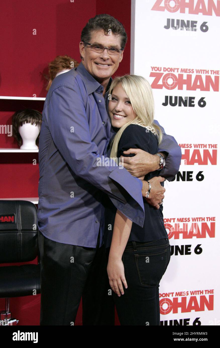 David Hasselhoff et sa fille Hayley arrivent à « vous ne vous gâchez pas avec la première Zohan » qui s'est tenue au théâtre chinois de Grauman à Los Angeles. Banque D'Images