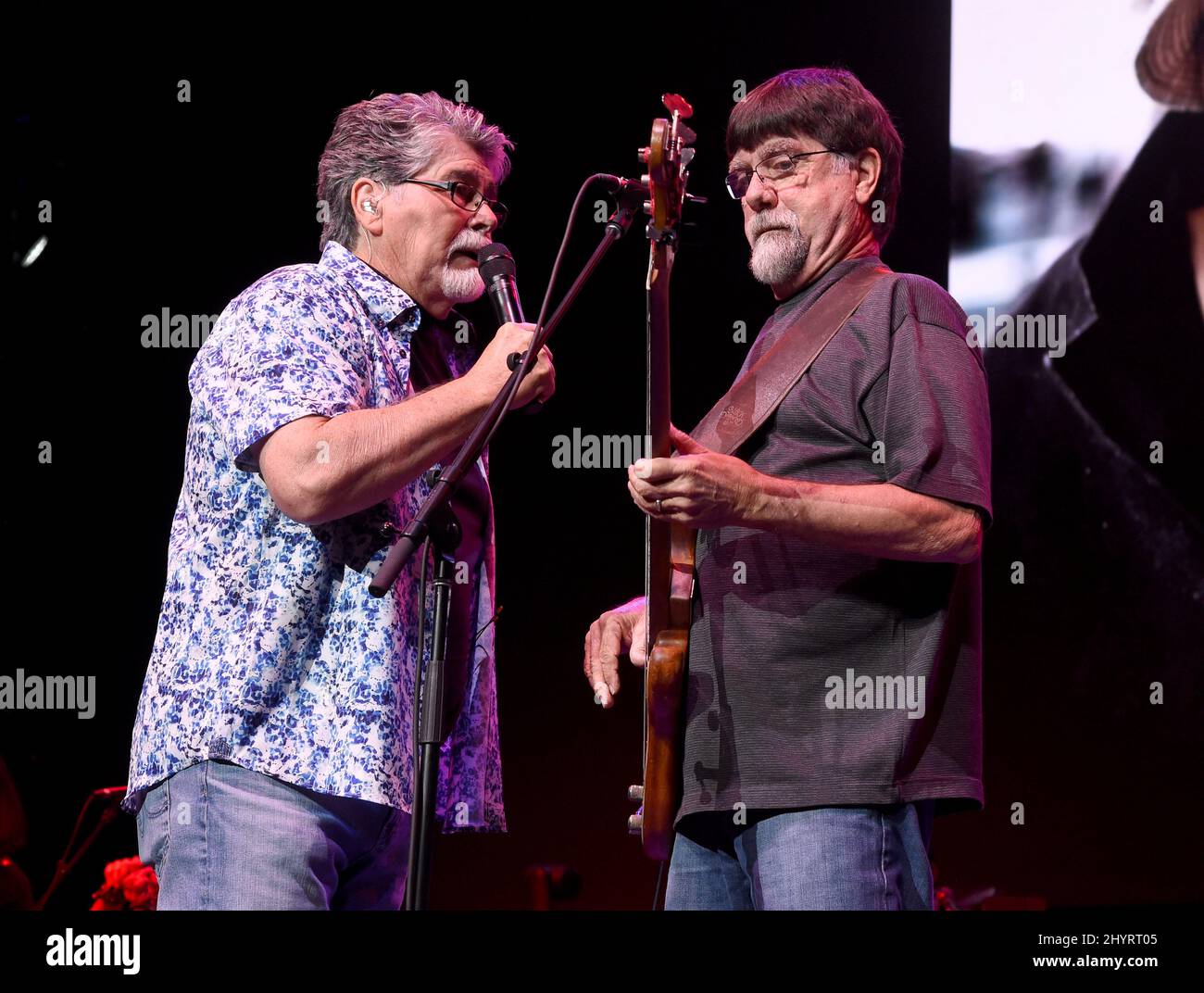 Randy Owen et Teddy Gentry de l'Alabama se sont produits le 03 juillet 2021 à Nashville, Tennessee, lors de leur week-end d'ouverture de la visite du 50th anniversaire de l'Alabama. Banque D'Images