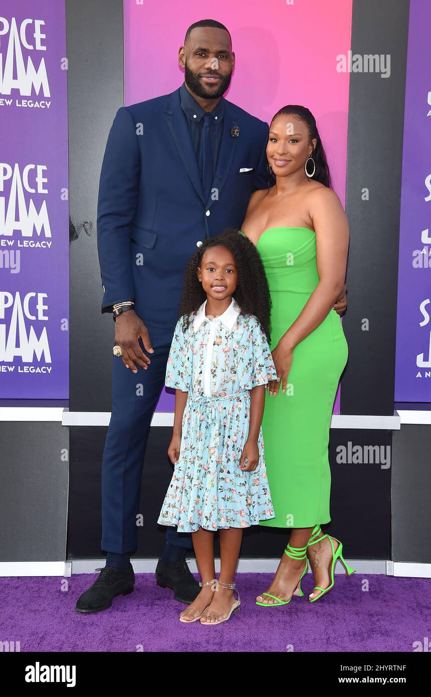 LeBron James, Zhuri James et Savannah Brinson James lors de la première ...