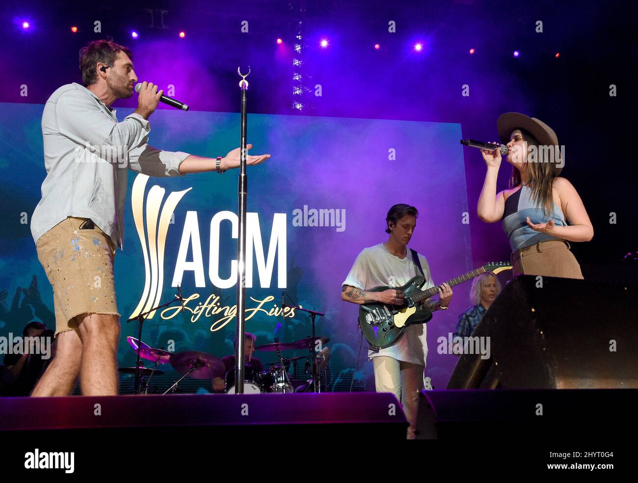 Nashville, Tennessee, États-Unis. 24th août 2021. Maren Morris se présente au ACM Party for a cause tenu à l'Ascend Amphitheatre le 24 août 2021 à Nashville, TN. Banque D'Images