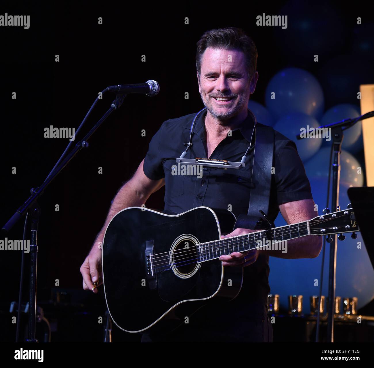 Charles Esten se exécutant au Waverly Strong : un concert pour les secours en cas de catastrophe qui a eu lieu au City Winery le 7 septembre 2021 à Nashville, Tennessee. Banque D'Images