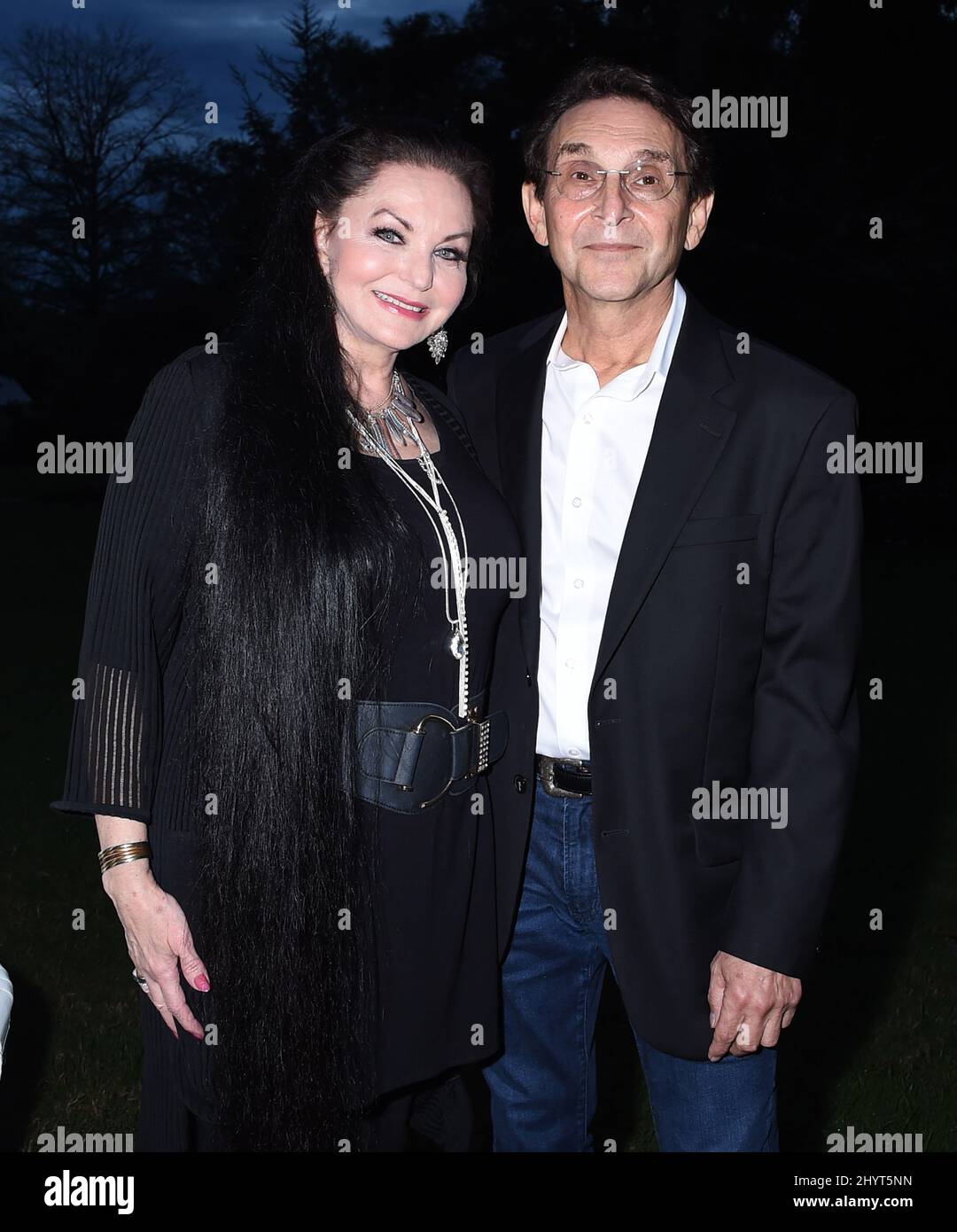 Crystal Gayle et Bill Gatzimos arrivent au Gala annuel Love from Music City 5th qui s'est tenu au domaine de Cherokee Dock le 5 octobre 2021 au Liban, TN. Banque D'Images