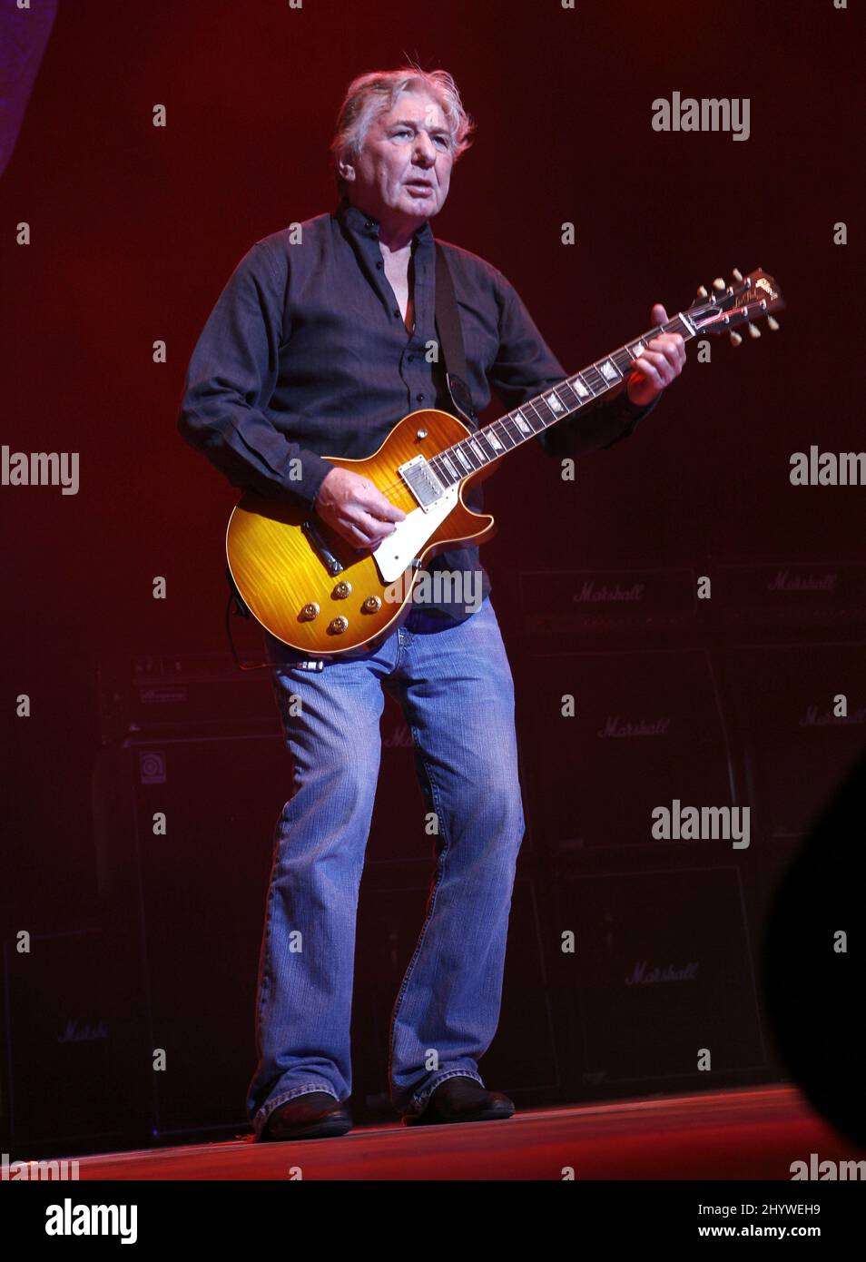 Mick Ralphs de Bad Company se produit en concert au Bethel Woods Center for the Arts, à Bethel, New York. Banque D'Images