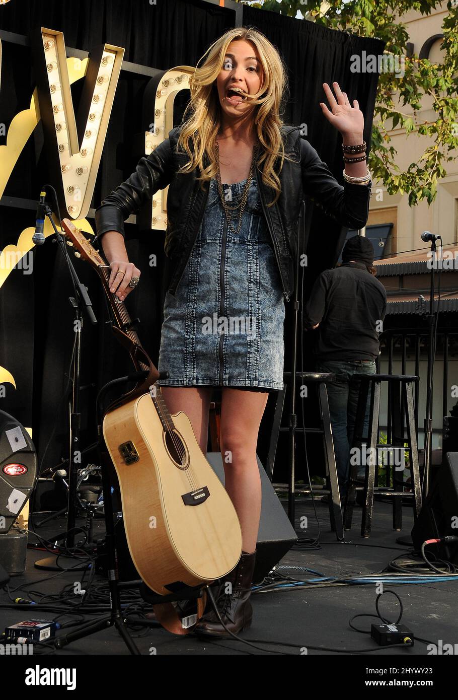 Katelyn Tarver en concert à The Grove, Los Angeles. Banque D'Images