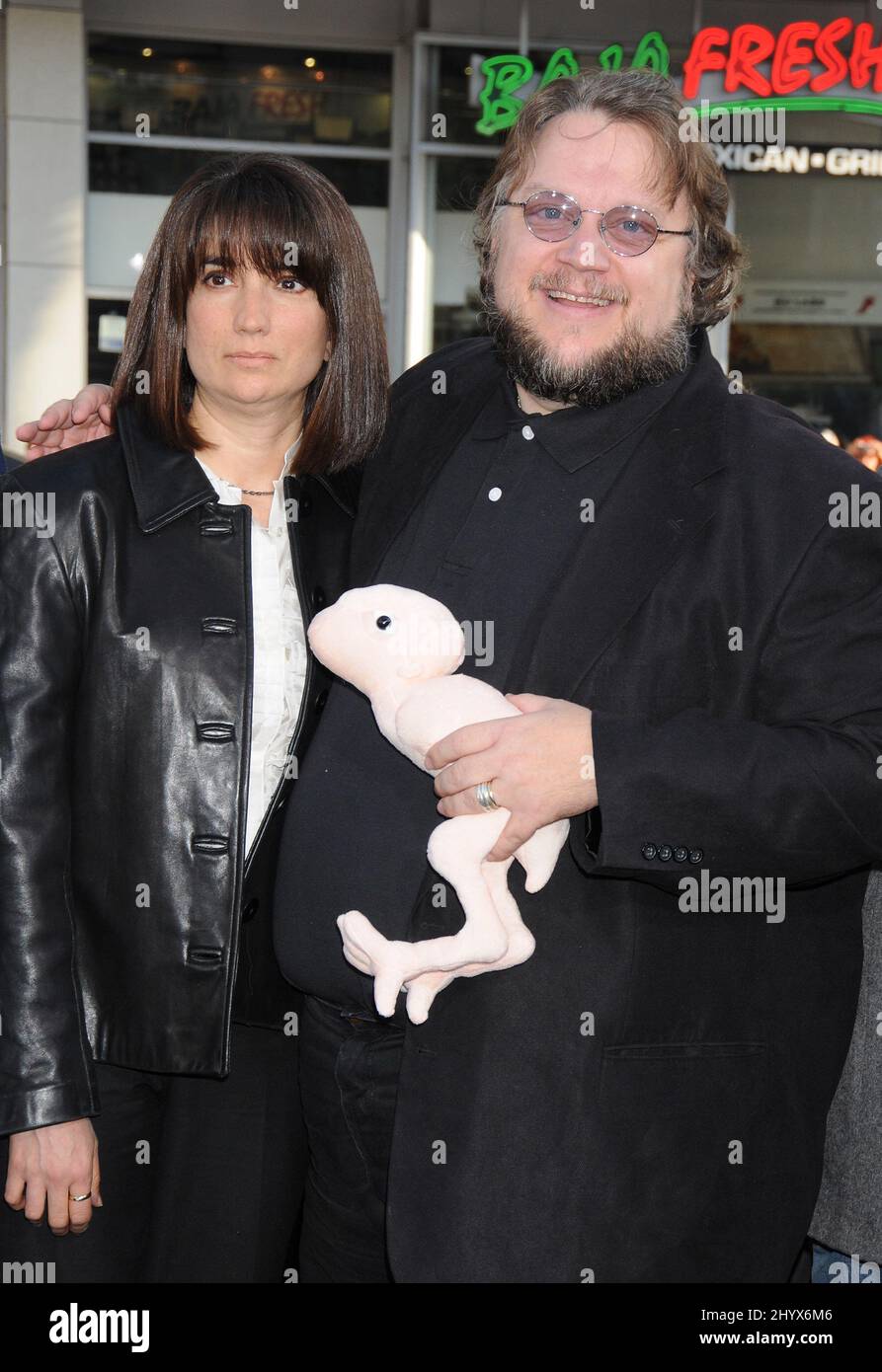 Guillermo Del Toro à la première de 'plice', qui s'est tenue au théâtre chinois de Grauman, à Los Angeles. Banque D'Images