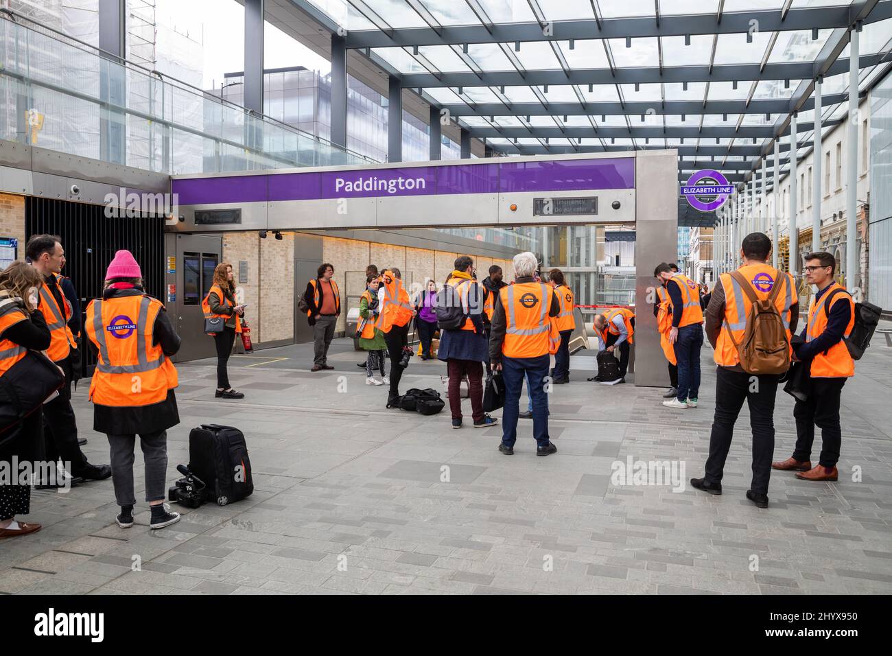 Des journalistes ont été invités à la gare de Paddington pour voir les améliorations de la ligne Elizabeth Banque D'Images