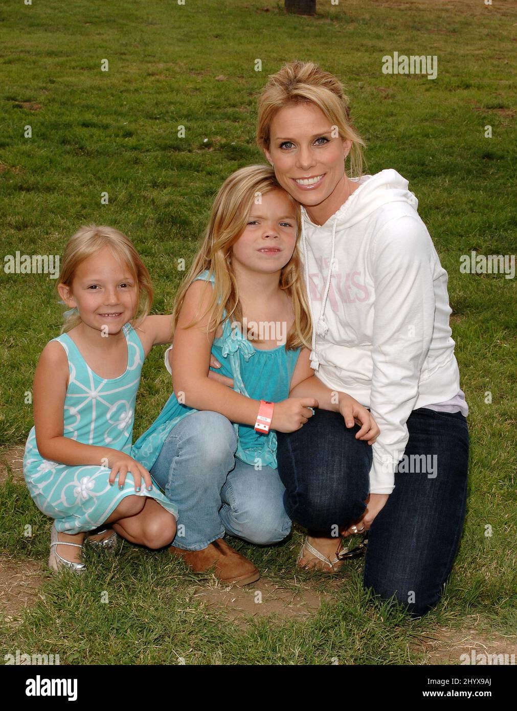 Cheryl Hines et ses enfants pendant l'année 21st Un temps pour les héros avantage pour la Fondation Elizabeth Glaser Pediatric AIDS, sur la pelouse de l'Administration des vétérans, West Los Angeles, Californie Banque D'Images