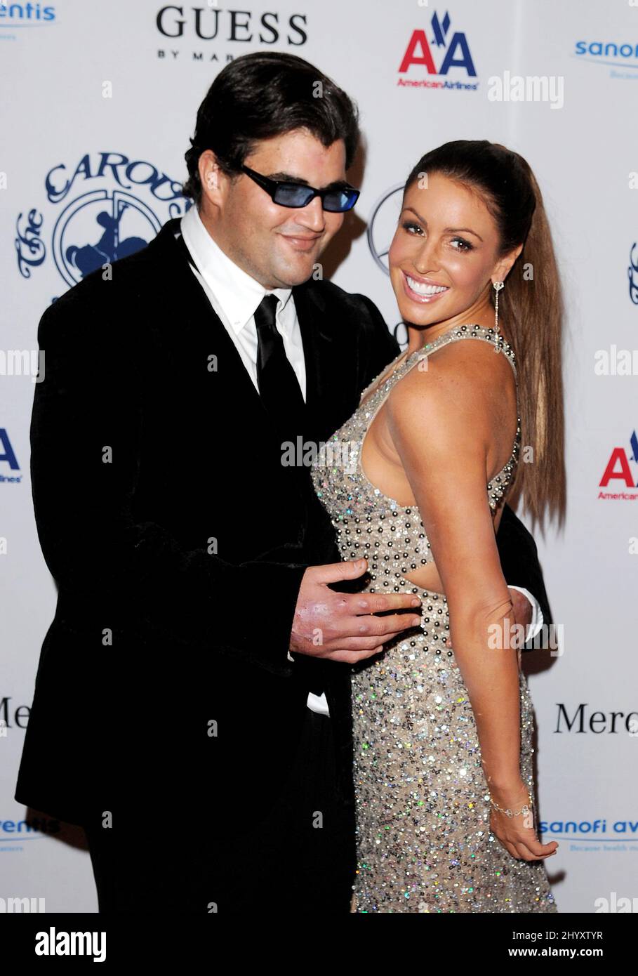 Rachel Uchitel et Jason Davis au Carousel annuel de Hope ball 32nd tenu au Beverly Hilton, Beverly Hills, Californie. Banque D'Images