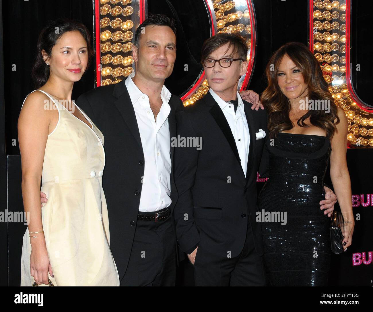 Sescie Antin, Jonathan Antin, Steven Antin et Robin Antin lors de la première « Burlesque » de Los Angeles au Grauman's Chinese Theatre, Californie. Banque D'Images