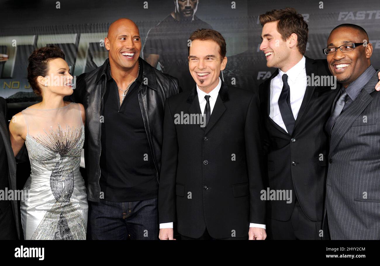 Carla Gugino, Dwayne Johnson et Billy Bob Thornton à la première « plus rapide », qui s'est tenue au Grauman's Chinese Theatre, Los Angeles. Banque D'Images