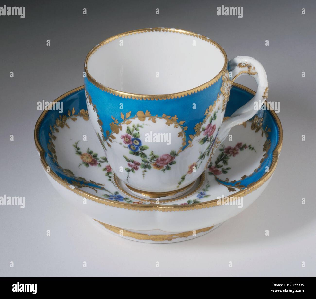 Tasse et soucoupe. Fabrique de porcelaine de Vincennes (France, Vincennes, vers 1740–1756)François Binet (France, actif 1750-1775, né en 1731). France, vers 1753. Ameublement; service de chambre. Porcelaine à pâte molle avec glaçure et émail Banque D'Images