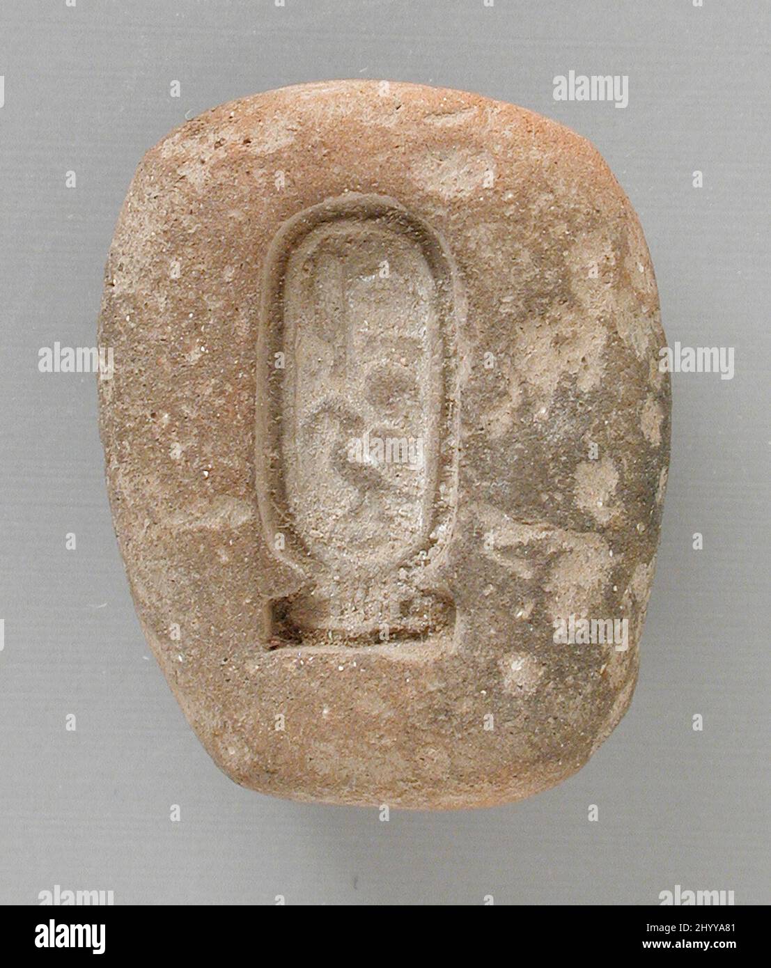 Moule avec cartouche d'Akhenaten. Égypte, Nouveau Royaume, dynastie 18th, règne d'Akhenaten (1372 - 1355 BCE). Outils et équipement; moules. Terre cuite Banque D'Images