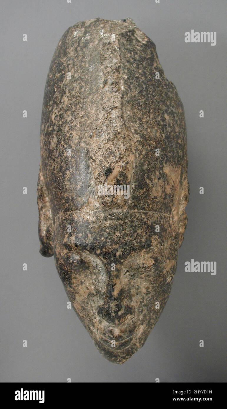Tête d'un roi portant la couronne blanche. Égypte, Nouveau Royaume, dynastie 18, règne d'Akhenaten (1372 - 1355 BCE). Sculpture. Granit Banque D'Images
