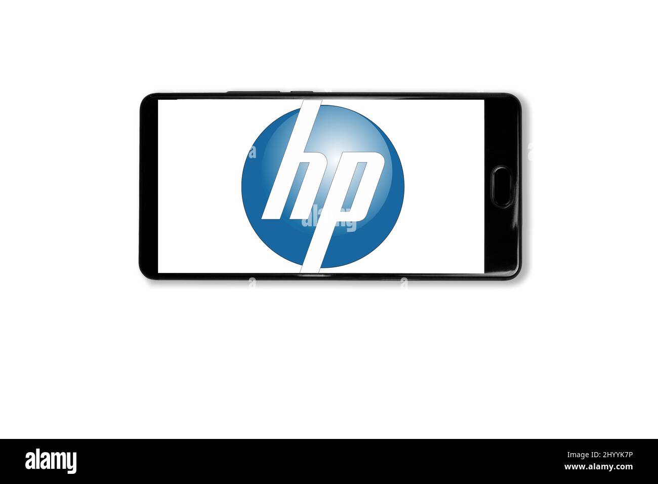 Kostanay, Kazakhstan, 15 mars 2022.téléphone portable avec logo Hewlett Packard à l'écran.prise de vue en studio sur fond blanc Banque D'Images