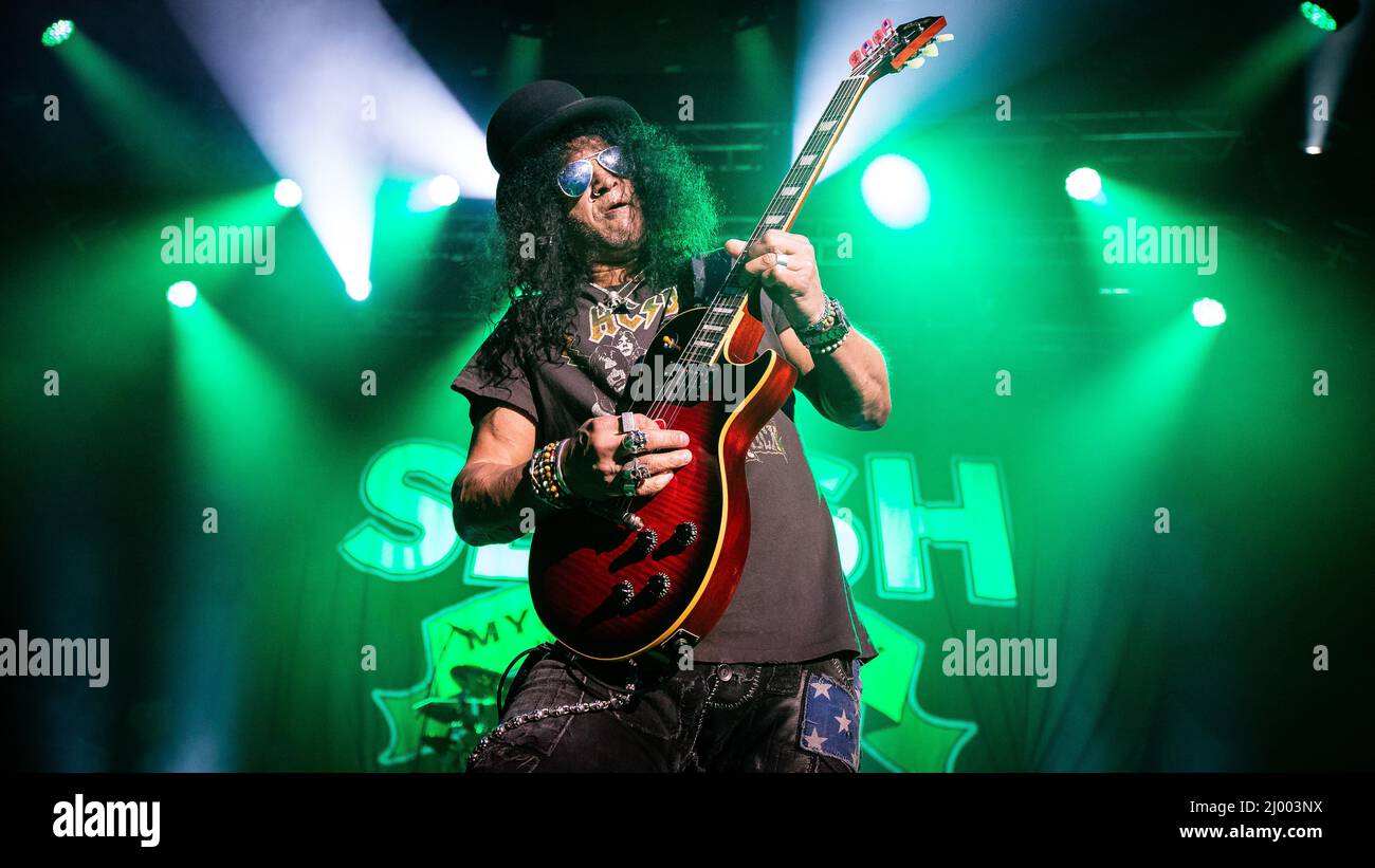 Slash se présentant en direct dans un concert de rock à Oslo, Norvège, le 27 février 2019 Banque D'Images