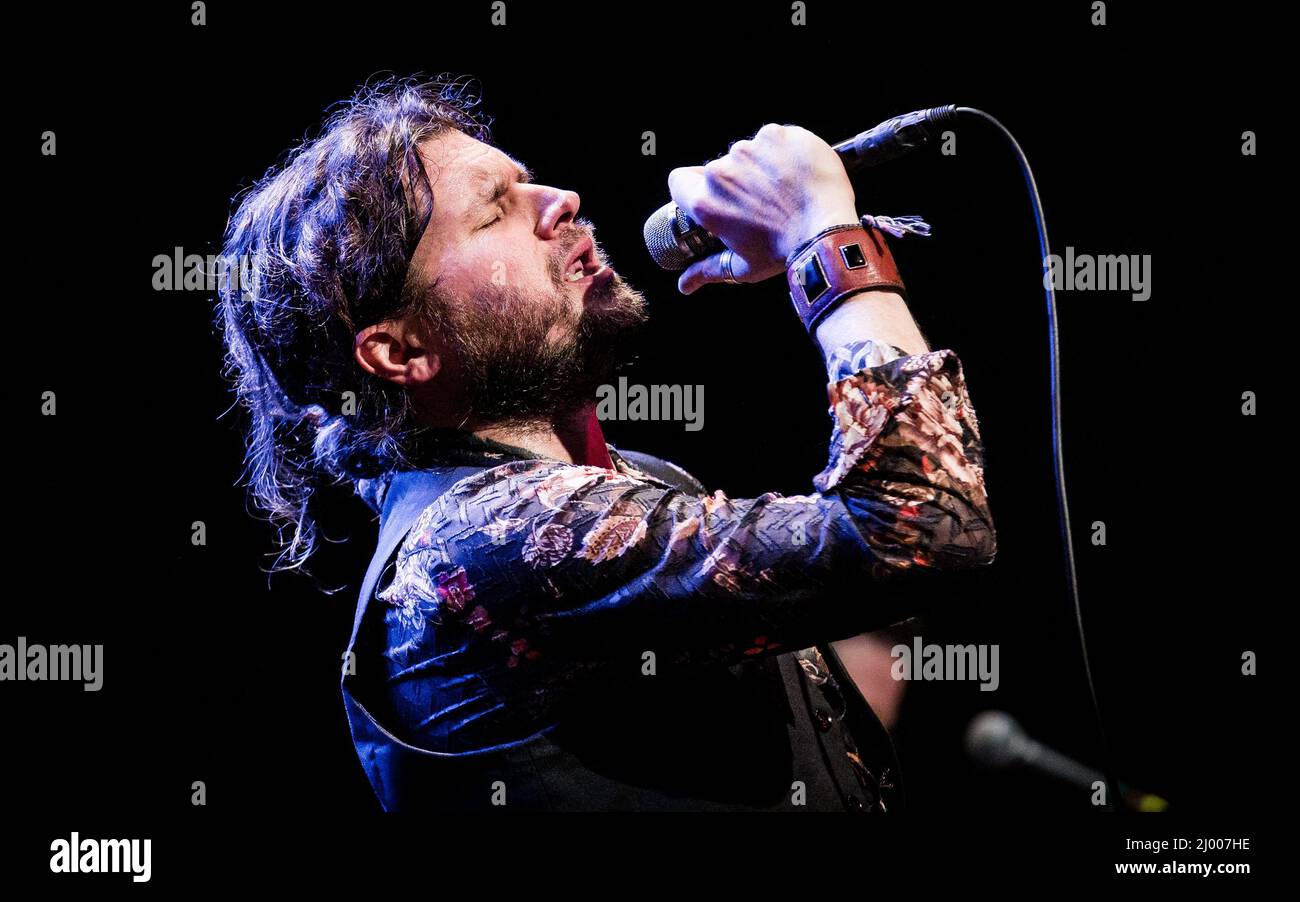Jay Buchanan, du groupe de rock Rival Sons, se présentant en concert à Union Scene, Drammen, Norvège, le 25 novembre 2019 Banque D'Images