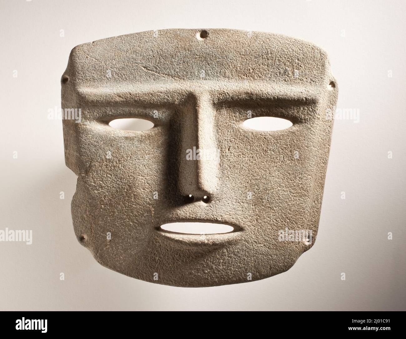Masque facial humain. Mexique, Guerrero, Mezcala, 500 BCE–100 ce. Pierre. Basalte Banque D'Images