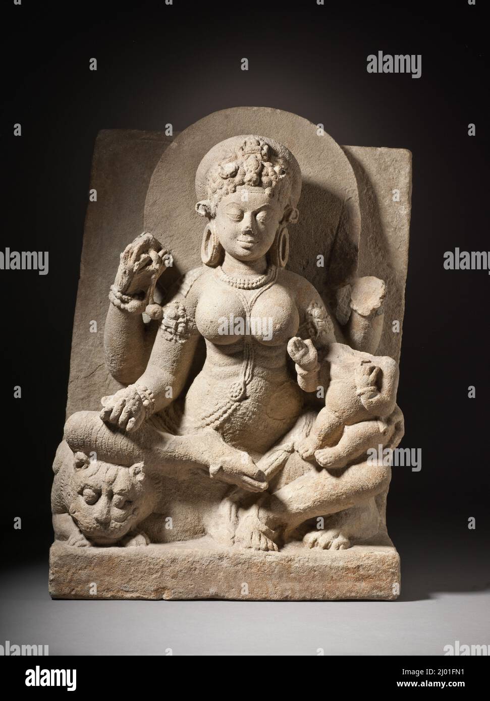 La Déesse Jain Ambika. Inde, Bihar, district de Shahabad, 6th-7th siècle. Sculpture. Grès Banque D'Images