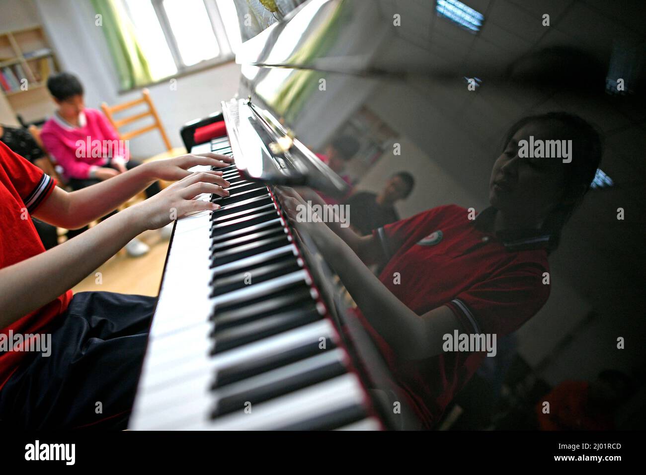 Piano games Banque de photographies et d'images à haute résolution - Alamy