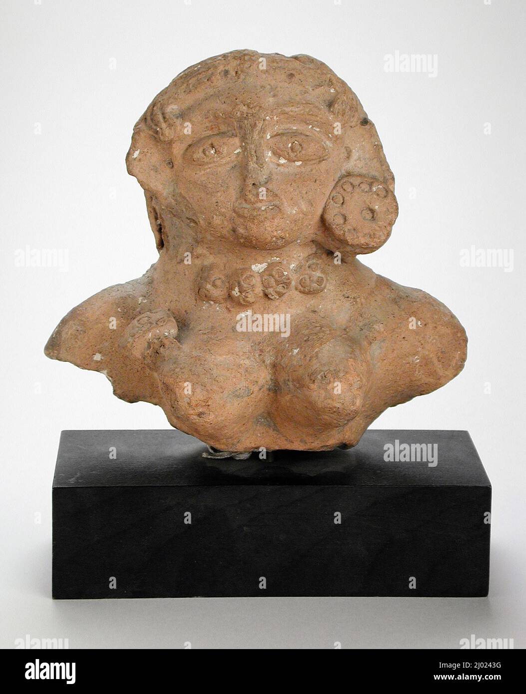 Buste d'une Déesse mère. Inde, Uttar Pradesh, vers 100 C.-B. Sculpture. Terre cuite Banque D'Images