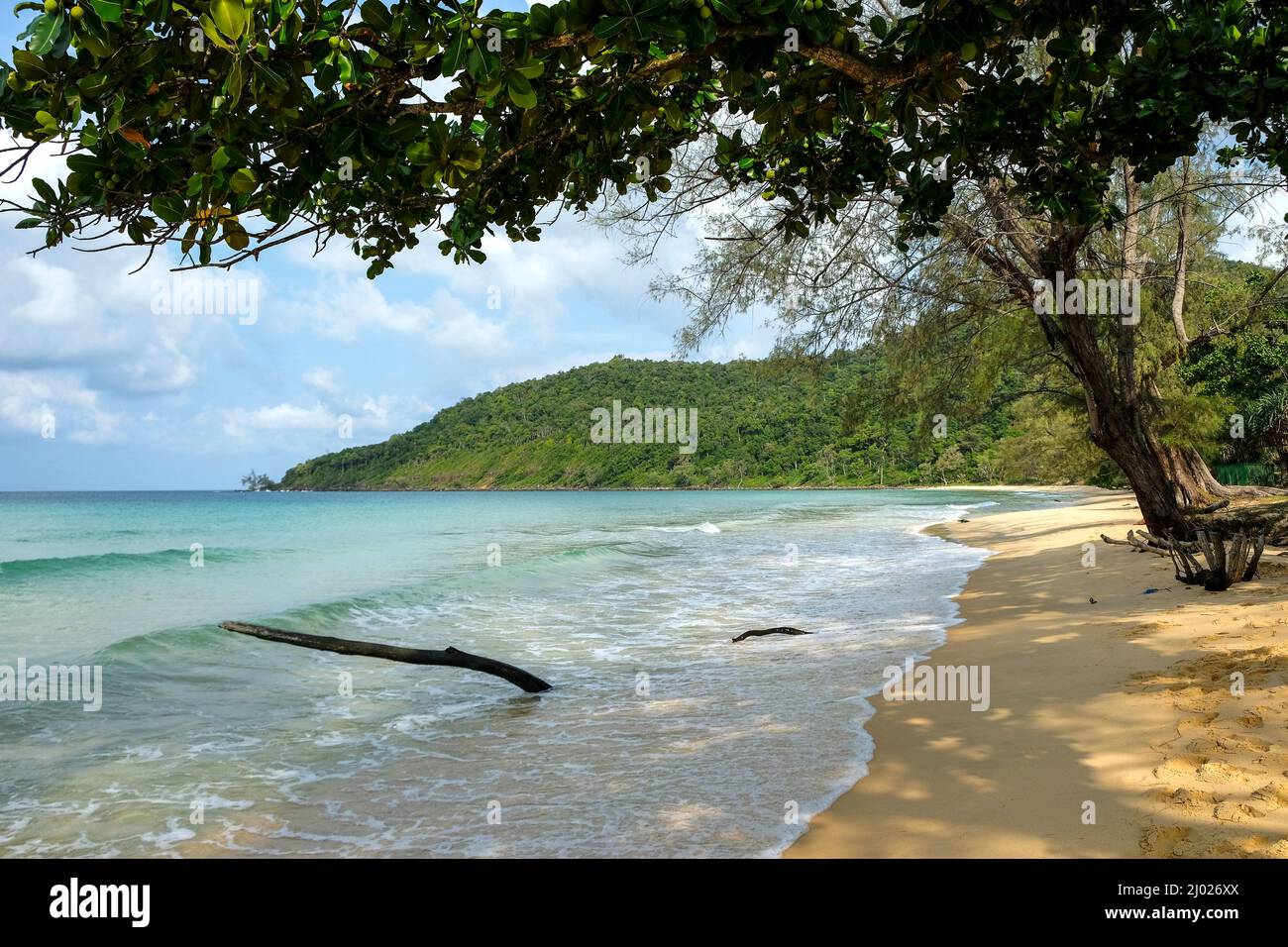 Plage paresseuse sur l'île de Koh Rong Samloem au Cambodge. Banque D'Images