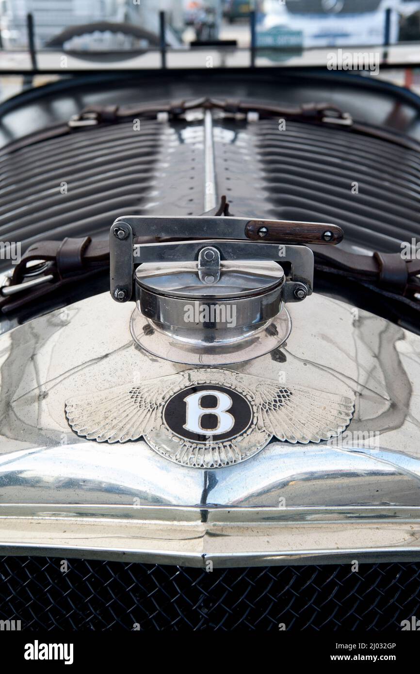 Emblème de radiateur de voiture classique Bentley des années 1930 Banque D'Images