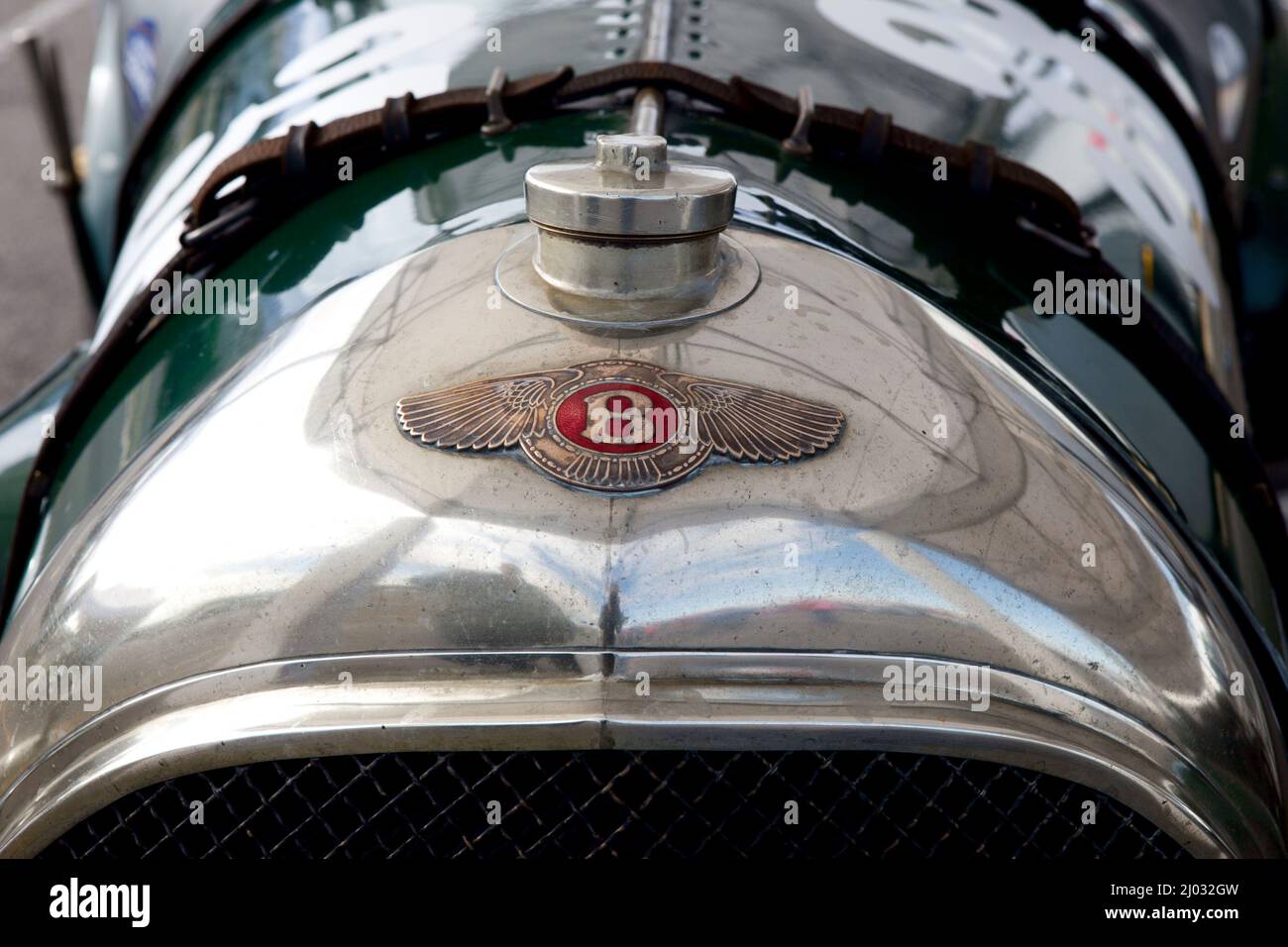 Emblème de radiateur de voiture classique Bentley des années 1930 Banque D'Images