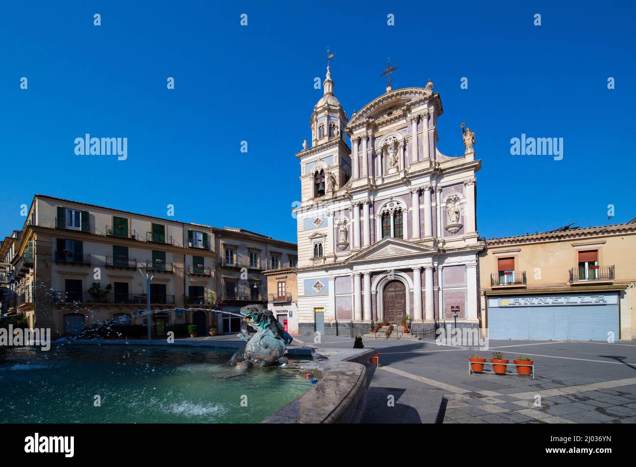 Eglise de Santa Maria la Nova, Piazza Garibaldi, Caltanisetta, Sicile, Italie, Europe Banque D'Images