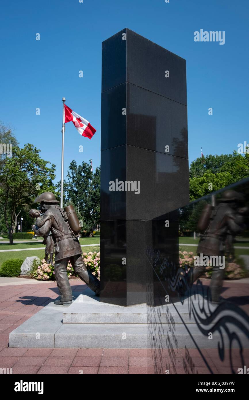 Le monument commémoratif des pompiers de l'Ontario, Queens Park, Toronto, Ontario, Canada, Amérique du Nord Banque D'Images