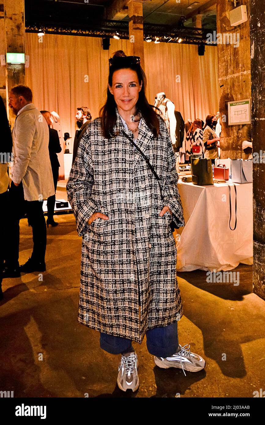 Alexandra Neldel beim Berliner salon im Rahmen der MBFW auf der Fashion week Berlin automne/hiver 2022 im Kraftwerk Berlin. Berlin, 14.03.2022 Banque D'Images
