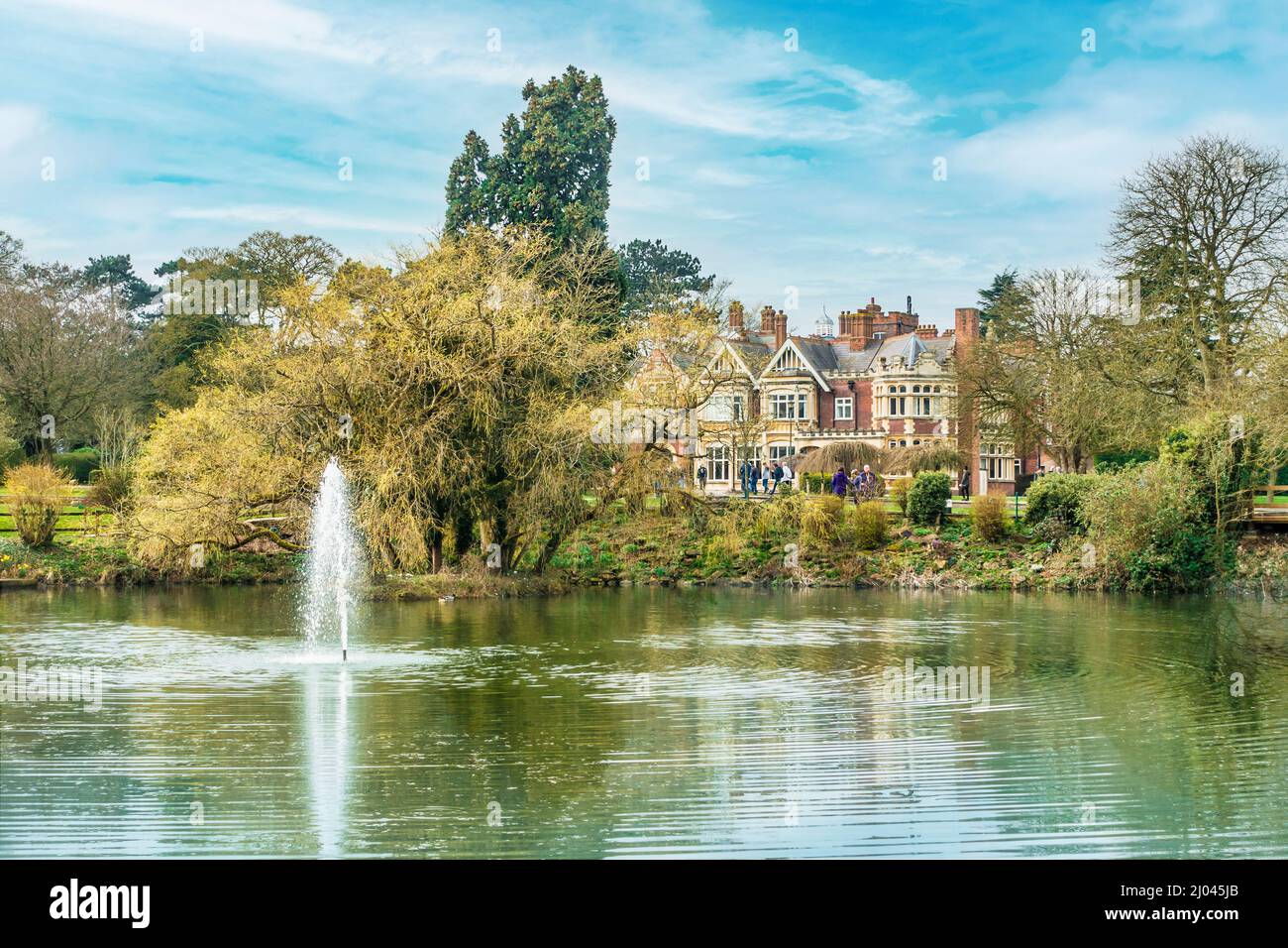 Le Manoir et le lac de Bletchley Park Code de la Deuxième Guerre mondiale Centre de rupture Buckinghamshire UK Banque D'Images