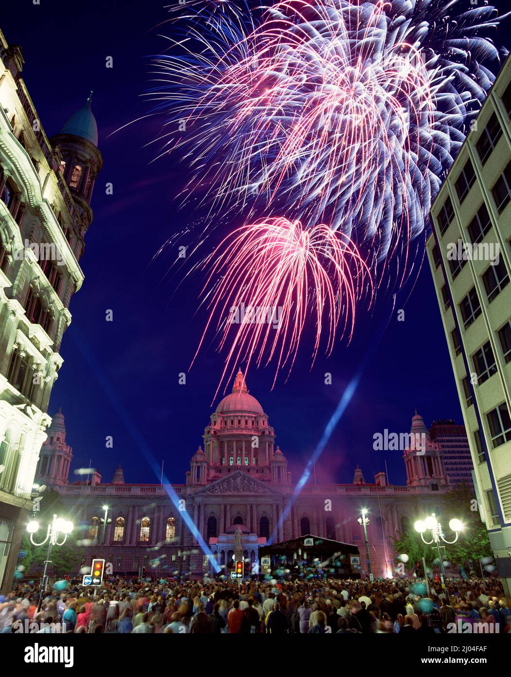 Hôtel de ville de Belfast, feux d'artifice, Irlande du Nord Banque D'Images