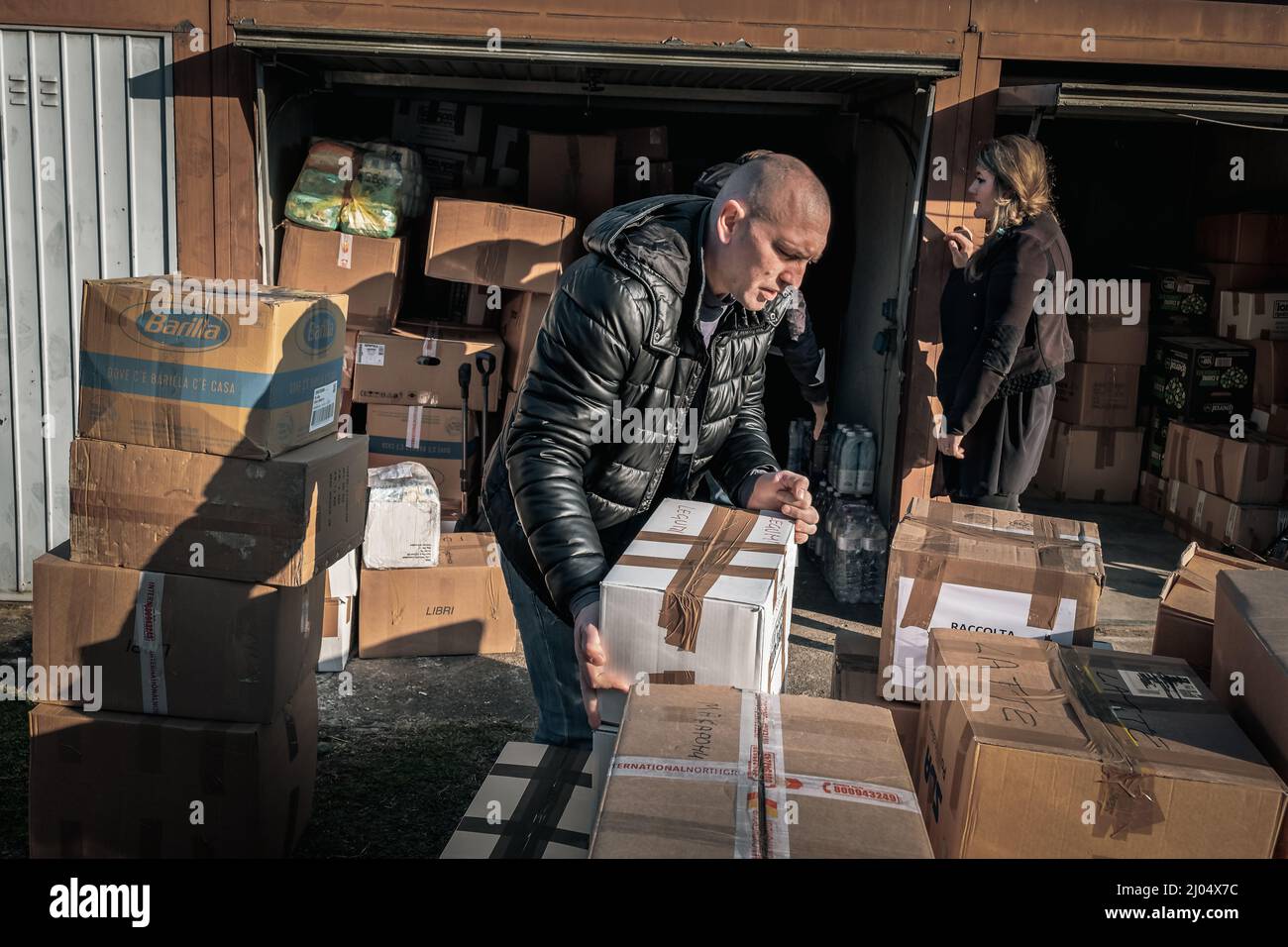 AIDE HUMANITAIRE DE L'ITALIE - NOWA GROBLA, FRONTIÈRE POLOGNE/UKRAINE - MARS 05 - Banque D'Images