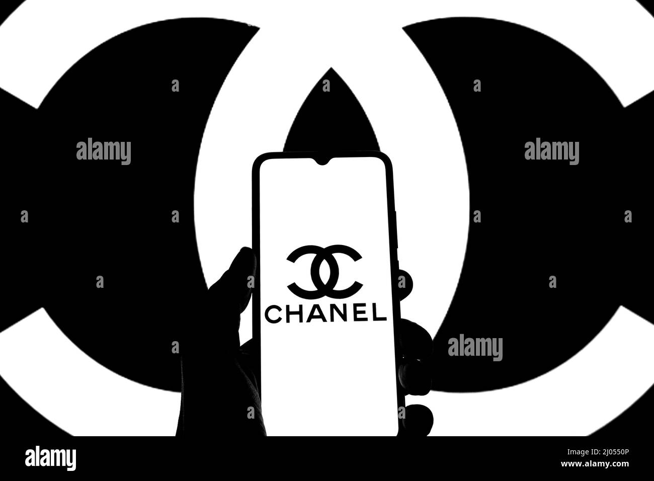 Huawei gagne son procès contre Chanel qui laccuse davoir copié son logo