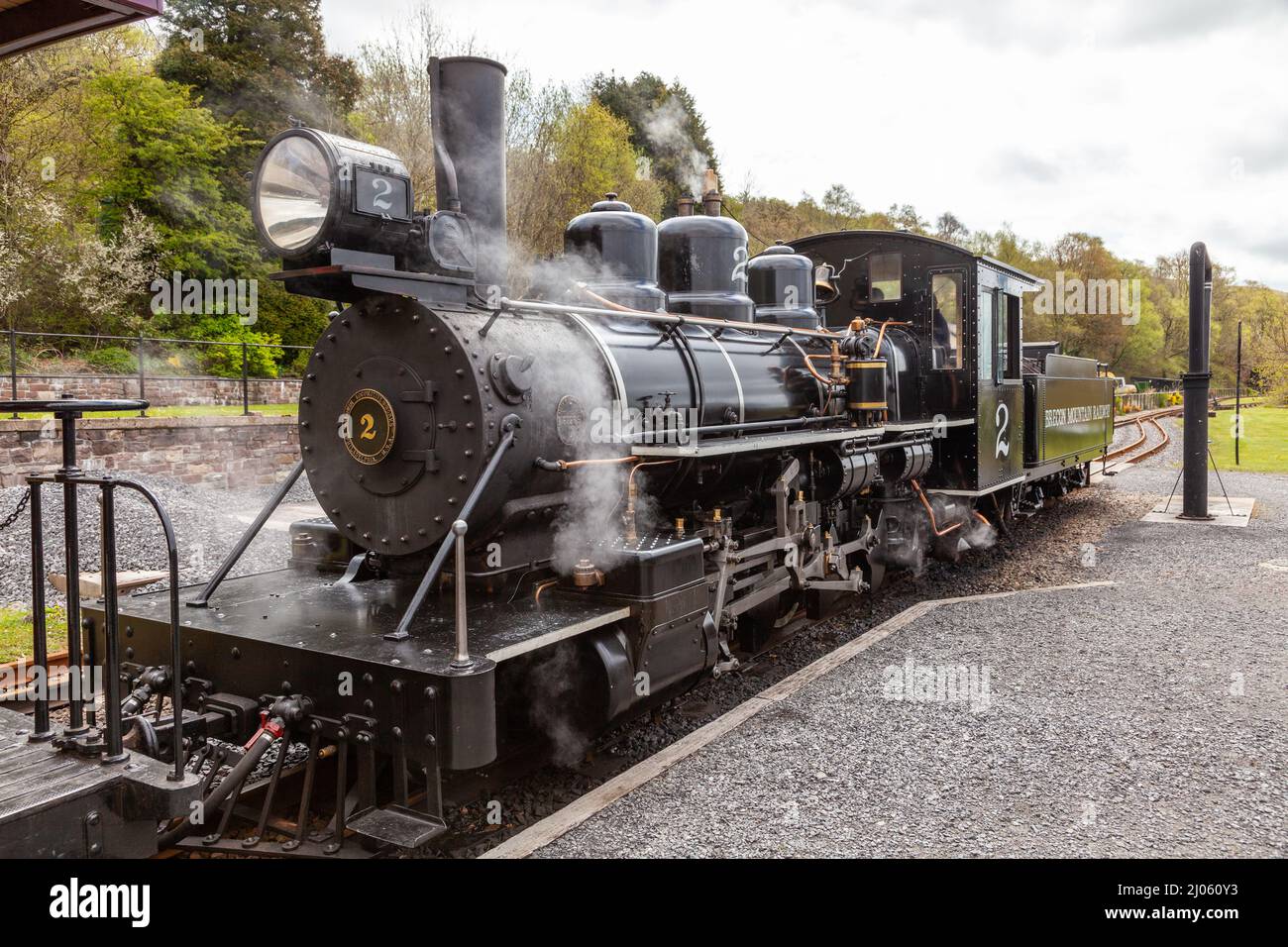 Restauration du moteur à vapeur de la locomotive Baldwin 1930 sur le chemin de fer Brecon Mountain Railway Wales UK Banque D'Images