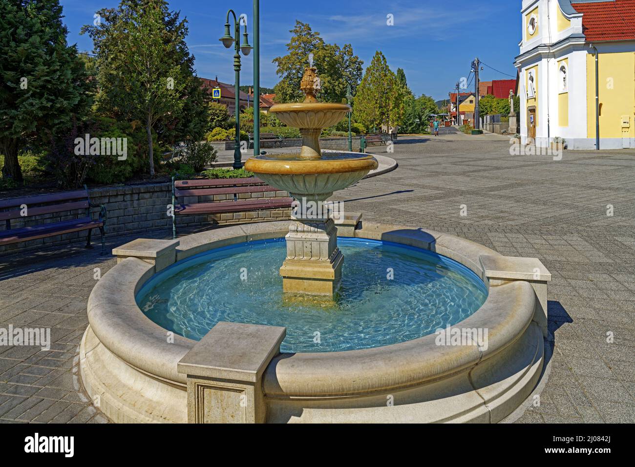 Kirche, Szüz Maria az Isteni Gondviselés Anyja Templom, Springbrunnen Banque D'Images