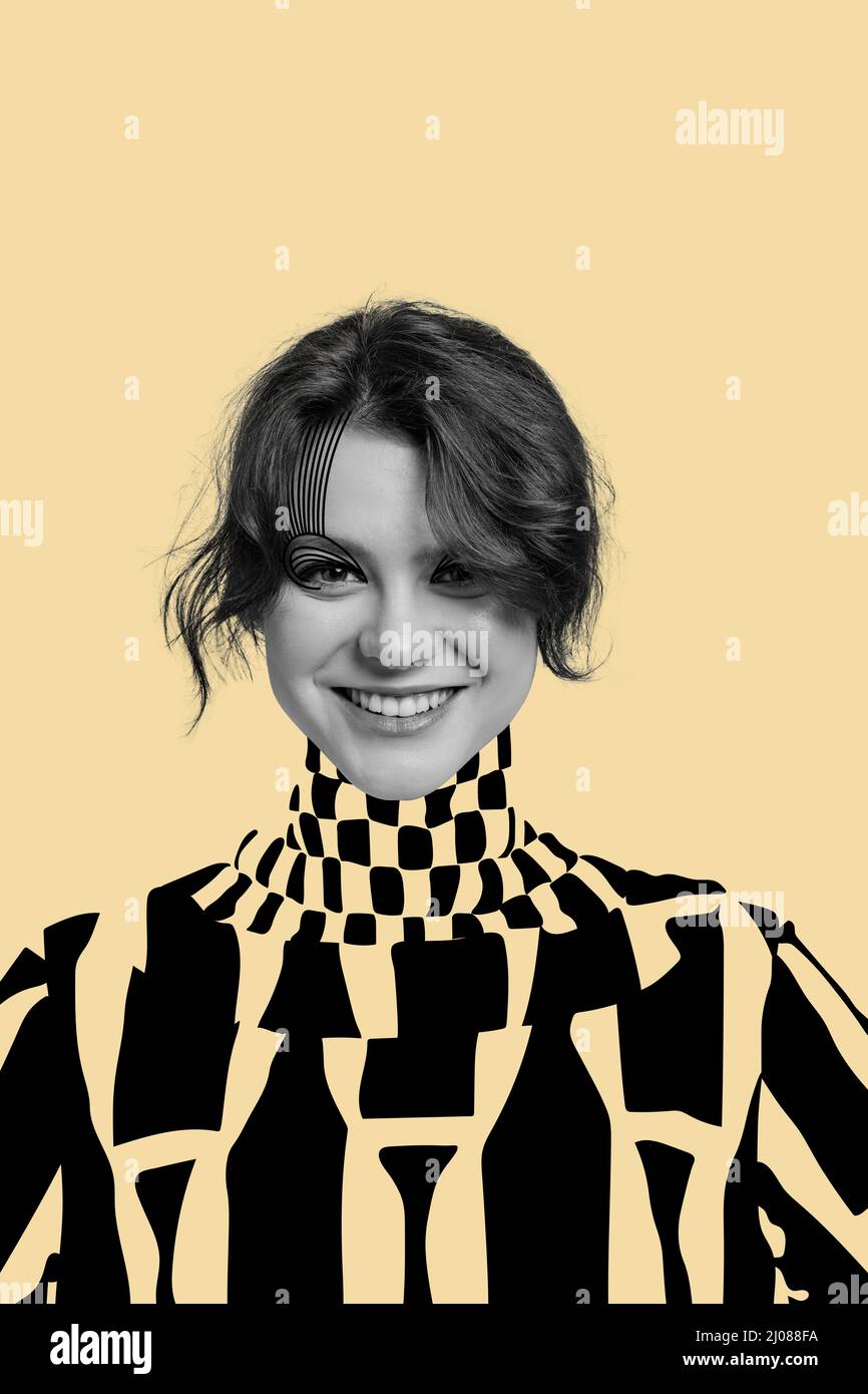 Design créatif. Jeune belle femme souriante avec des elemets de dessin noirs isolés sur fond pêche Banque D'Images